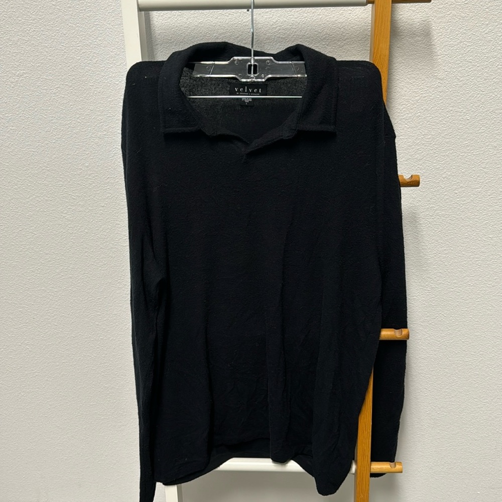 Men’s Velvet by Graham and Spencer collared v neck pull over size large